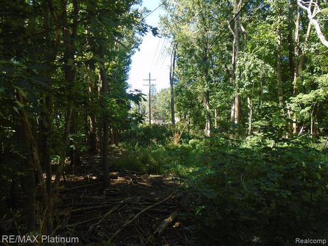 V/l Pontiac Trail, West Bloomfield, MI 48323