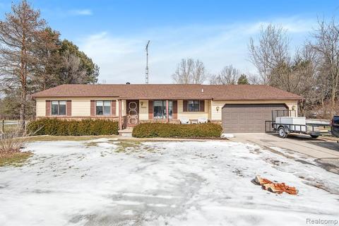 7482 W Coldwater Rd, Flushing, MI 48433 photo 1