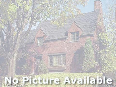 208 E Maple St, Holly, MI 48442 photo 1