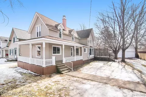 616 E Mason St, Owosso, MI 48867 photo 1
