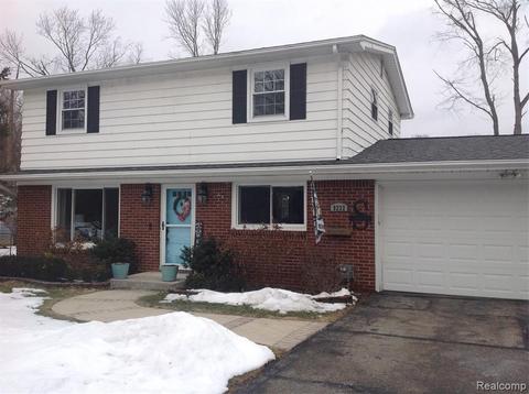 9232 Navajo Trl, Flushing, MI 48433 photo 1