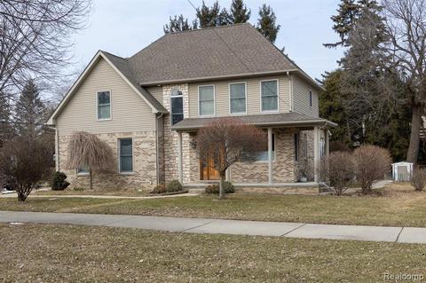 2637 E Square Lake Rd, Troy, MI 48085 photo 1