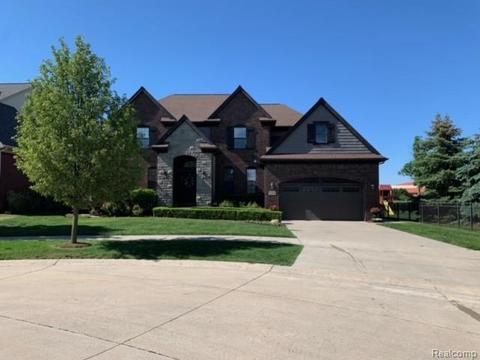 21605 John Dr, Macomb, MI 48044 photo 1