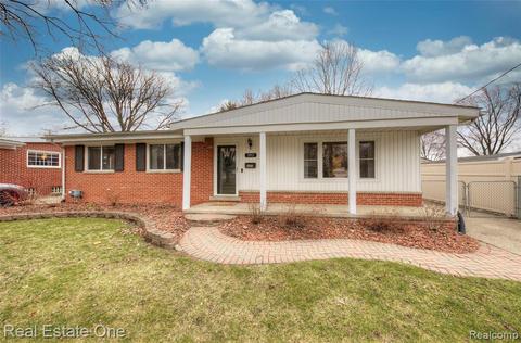 202 Lyons Dr, Troy, MI 48083 photo 1