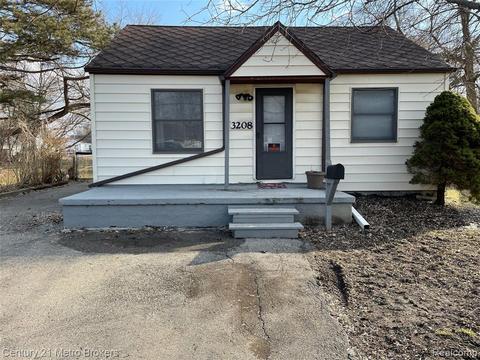 3208 Leith St, Flint, MI 48506 photo 1
