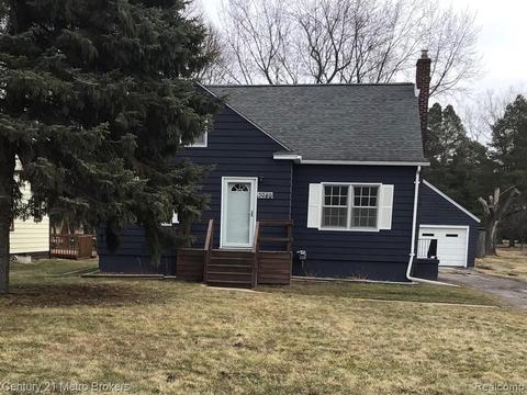 3040 Covert Rd, Flint, MI 48506 photo 1