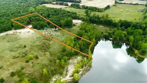 5734 E Stone Valley Dr, Ann Arbor, MI 48105