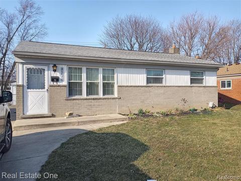 31670 Madison St, Wayne, MI 48184 photo 1