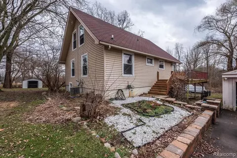 4369 Springbrook Rd, Jackson, MI 49201 photo 1