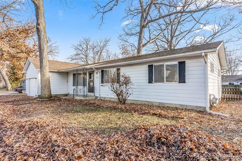 649 Chicago Dr, Howell, MI 48843 photo 1