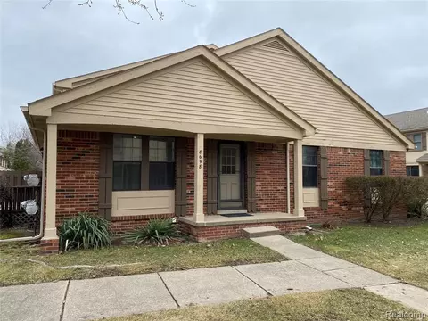 8698 Forest Ct, Warren, MI 48093 photo 1