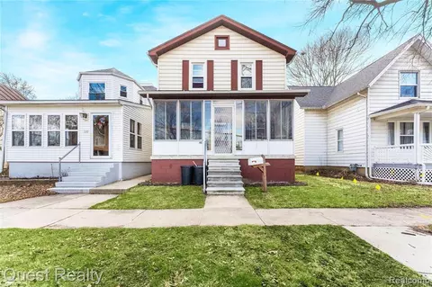 328 E 6th St, Monroe, MI 48161 photo 1