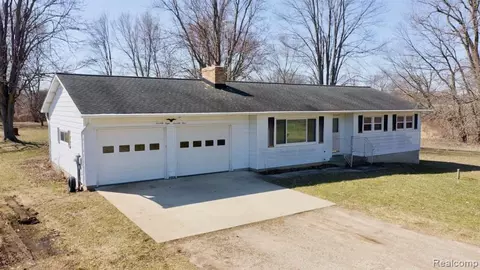 7874 Beard Rd, Byron, MI 48418 photo 1