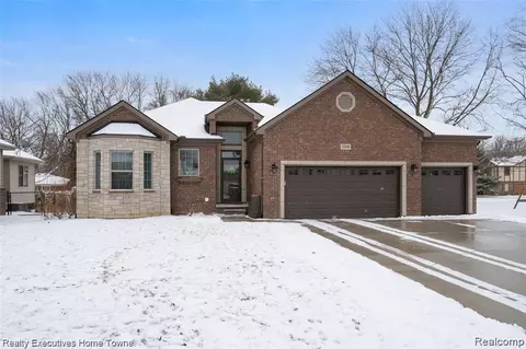 23110 Merlene Dr, Macomb, MI 48042 photo 1