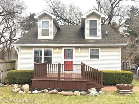 2467 Utley Rd, Flint, MI 48532 photo 1