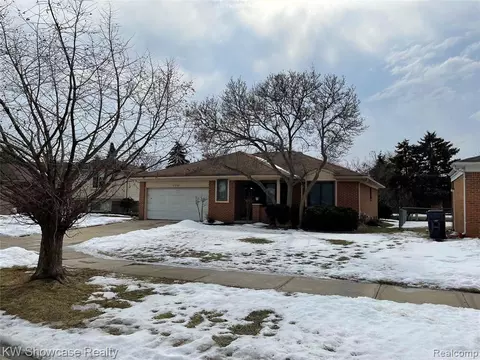 2232 Rushmore Dr, Troy, MI 48083 photo 1