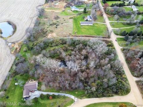340 E Allen Rd, Howell, MI 48855 photo 1