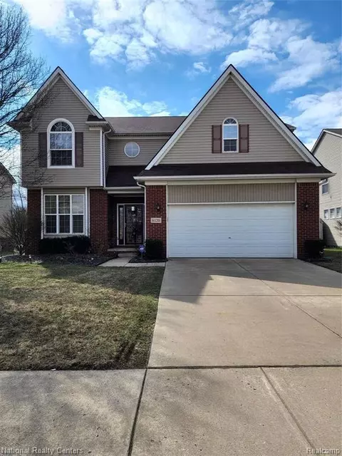 6120 Treetops Dr, Romulus, MI 48174 photo 1