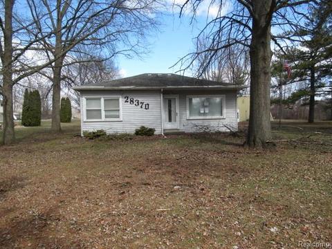 28370 Bredow Ave, Romulus, MI 48174 photo 1