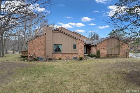 1778 Thomas Ct, Rochester Hills, MI 48309 photo 1
