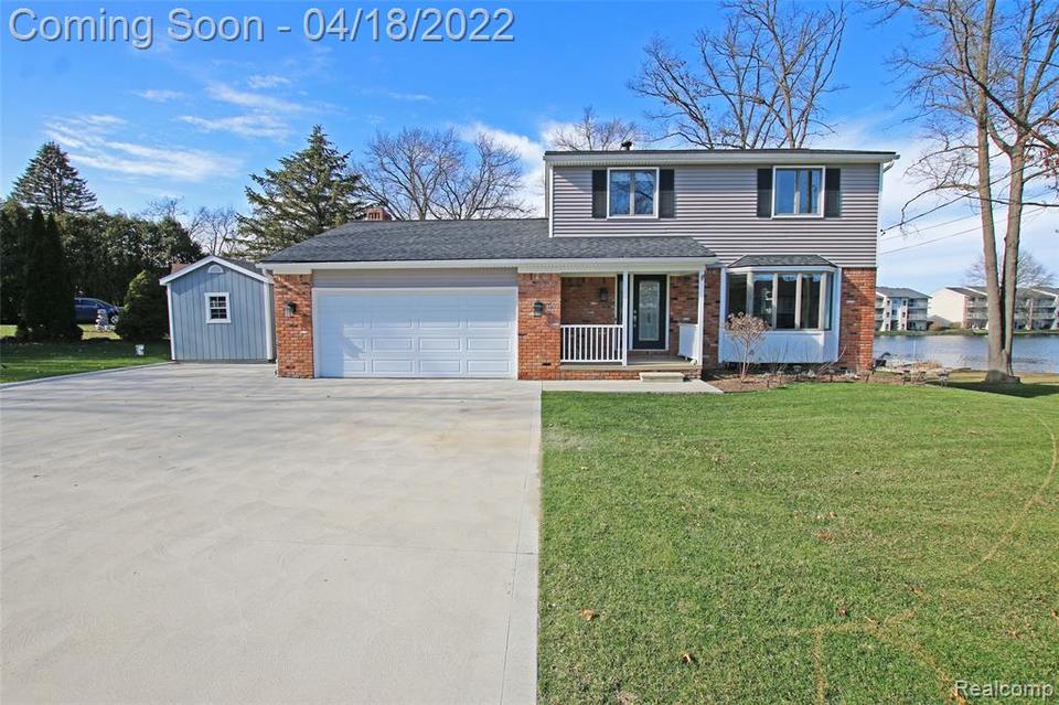 190 Ontario Ct, Lake Orion, MI 48362 61 Photos MLS 2220024709 Movoto