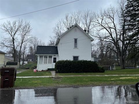121 W First St, Perry, MI 48872 photo 1