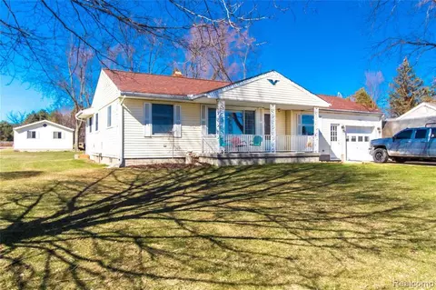 7487 E Richfield Rd, Davison, MI 48423 photo 1