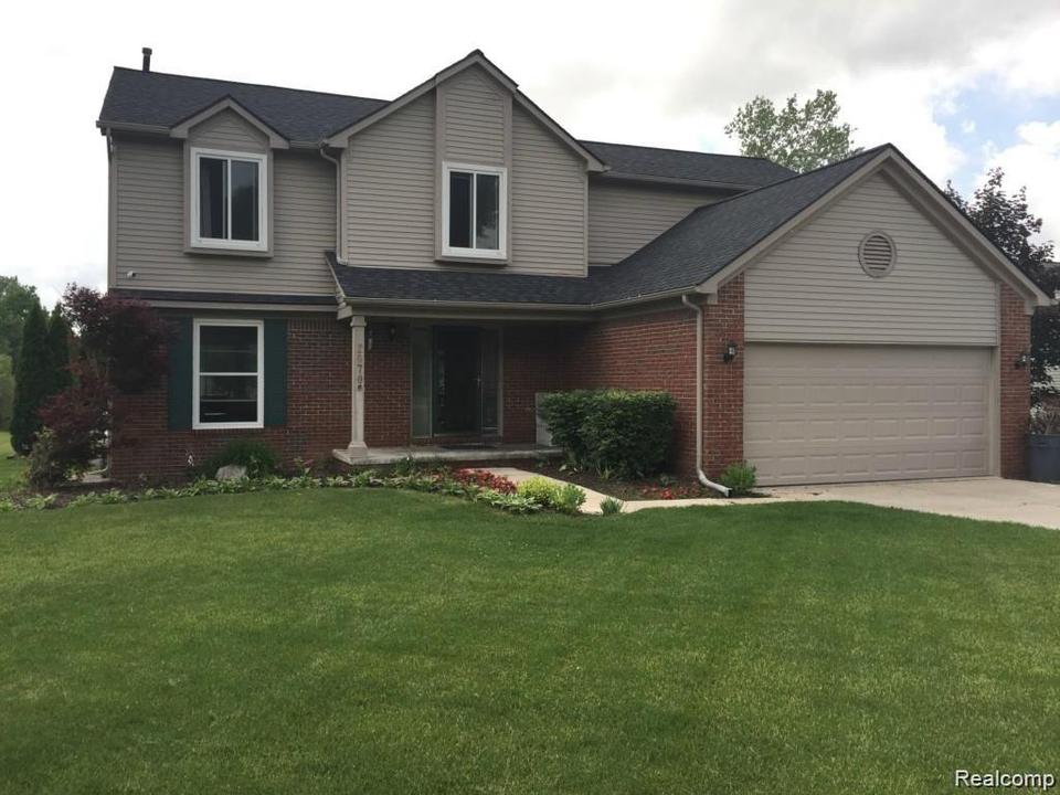 2070 Lochaven Rd, West Bloomfield, MI 48324 20 Photos MLS