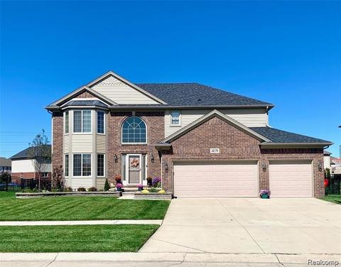 22179 Danielle Dr, Macomb, MI 48042 photo 1