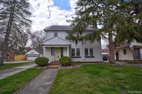 1014 Beard St, Flint, MI 48503 photo 1