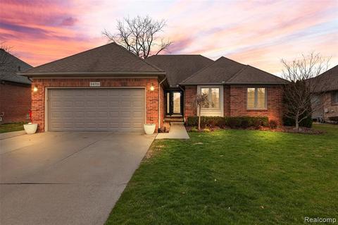 54701 Carnation Dr, Macomb, MI 48042 photo 1