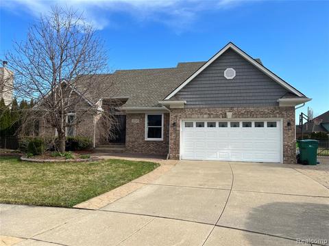 18047 Rose Ct, Macomb, MI 48044 photo 1