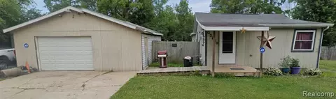 3280 Hogarth Ave, Flint, MI 48532 photo 1