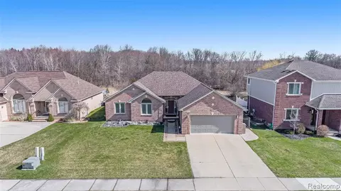 20219 Pine Cone Dr, Macomb, MI 48042 photo 1