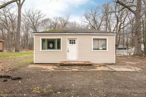36922 Herman St, Romulus, MI 48174 photo 1