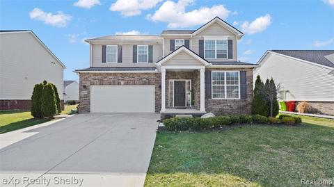48317 Golfview Dr, Macomb, MI 48044 photo 1