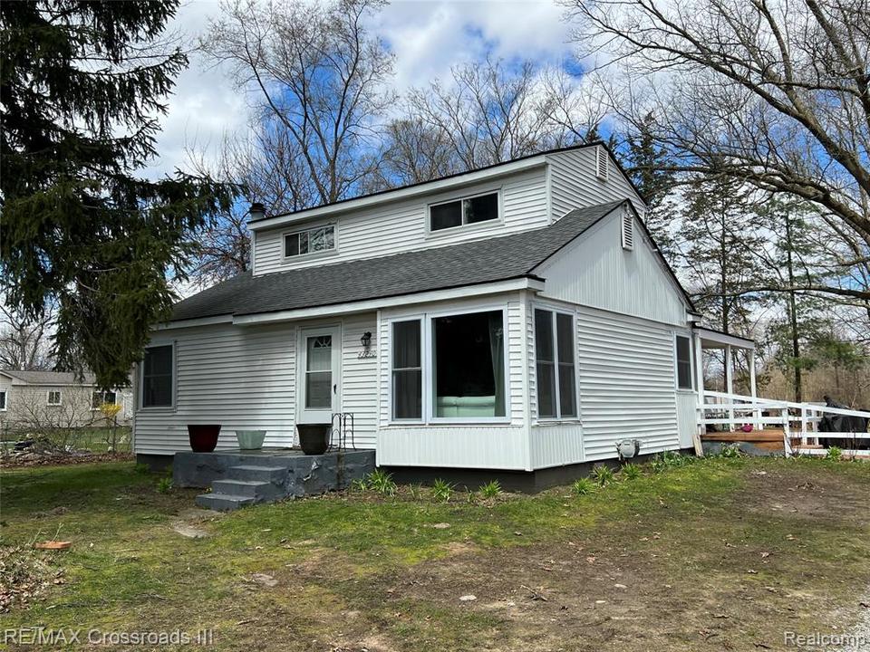 43240 Harris Rd, Belleville, MI 48111 32 Photos MLS 2220029404