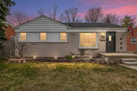 28459 Edward Ave, Madison Heights, MI 48071