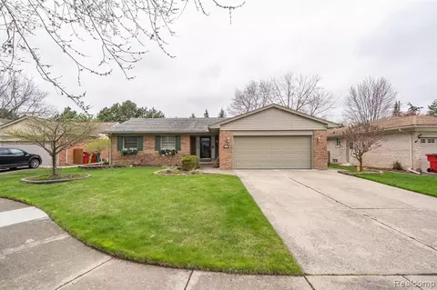 47473 Mount Vesuvius Dr, Macomb, MI 48044 photo 1