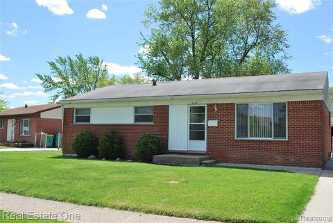 6458 Gloria St, Romulus, MI 48174 photo 1