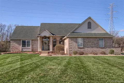 1188 E David Kempf Ct, Saline, MI 48176 photo 1