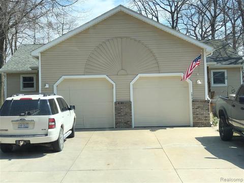 1611 Glendale St, Saint Clair, MI 48079 photo 1