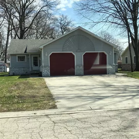 1641 Glendale St, St. Clair, MI 48079 photo 1