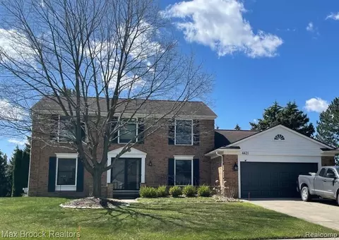 4431 Bentley Dr, Troy, MI 48098 photo 1