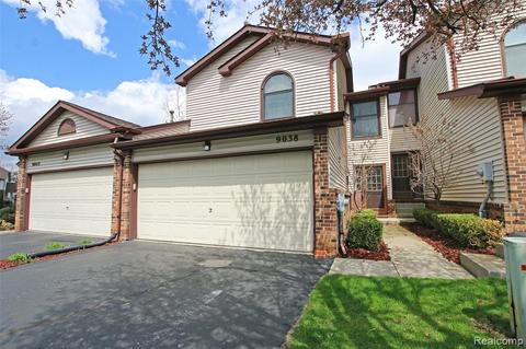 9038 E Bluewater Dr, Clarkston, MI 48348 photo 1