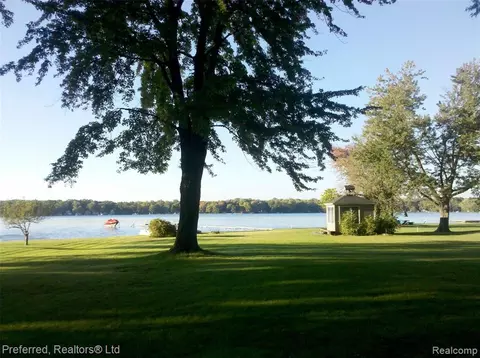 7974 Base Lake Rd, Dexter, MI 48130 photo 1