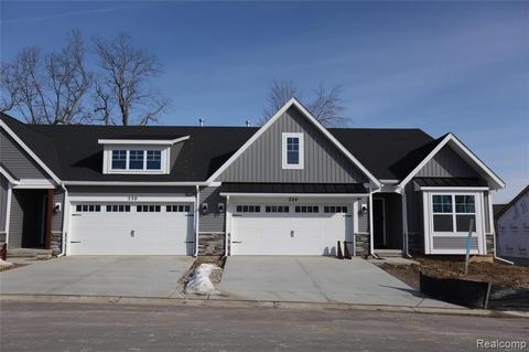 260 Canyon Creek Ct #8, Howell, MI 48843