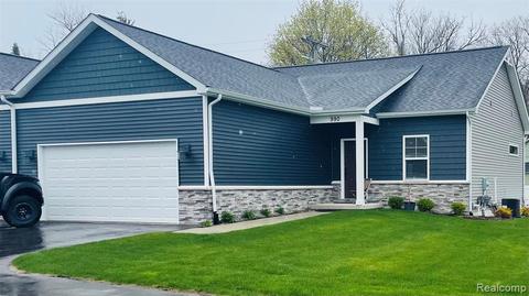 990 E Clinton, Howell, MI 48843 photo 1