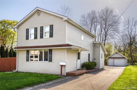 219 N Maple St, Flushing, MI 48433 photo 1