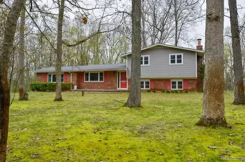 788 Intervale Ct, Highland, MI 48357 photo 1